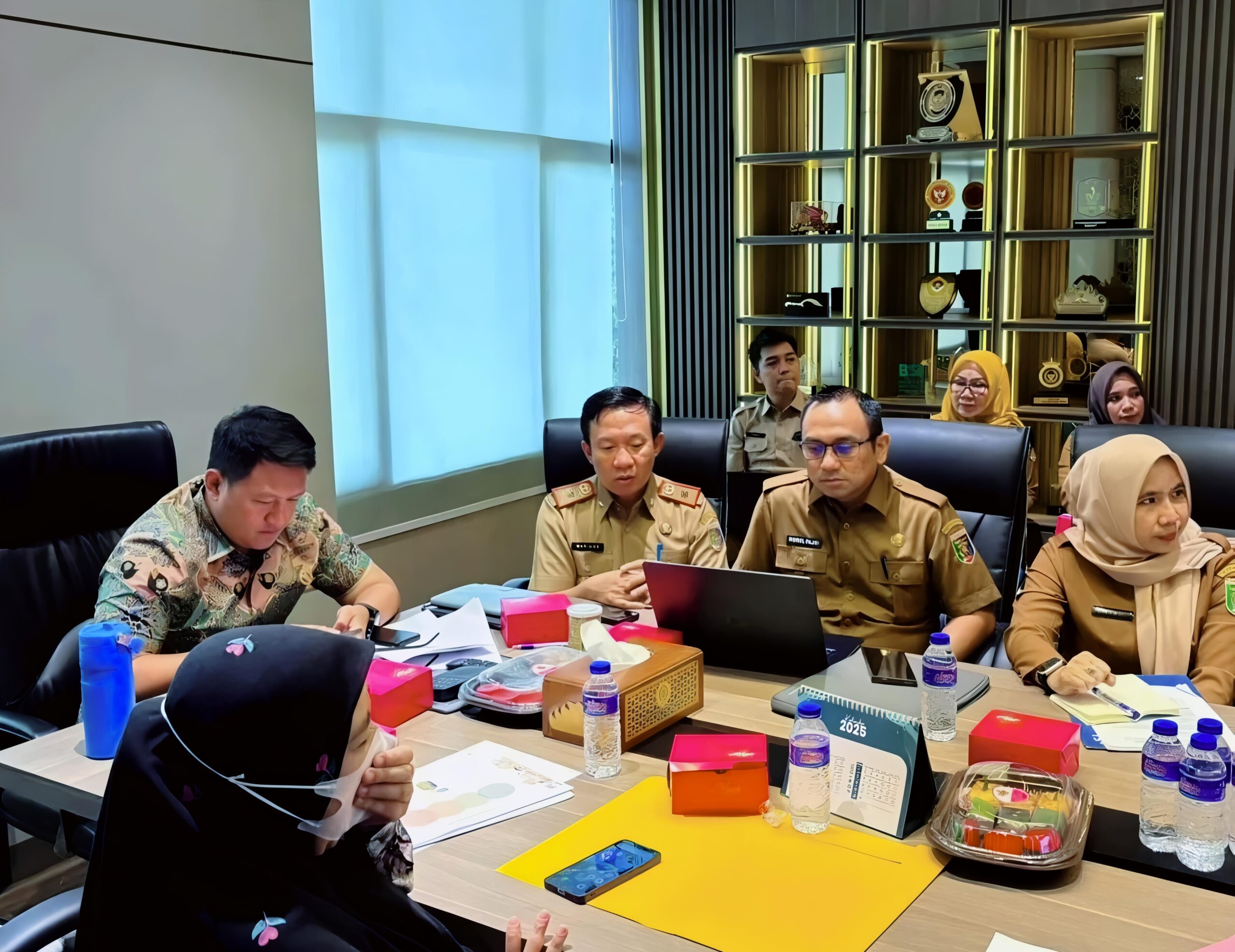Amankan APBD, Kepala BPKAD dan Pimpinan DPRD Lampung Gelar Rapat Strategis