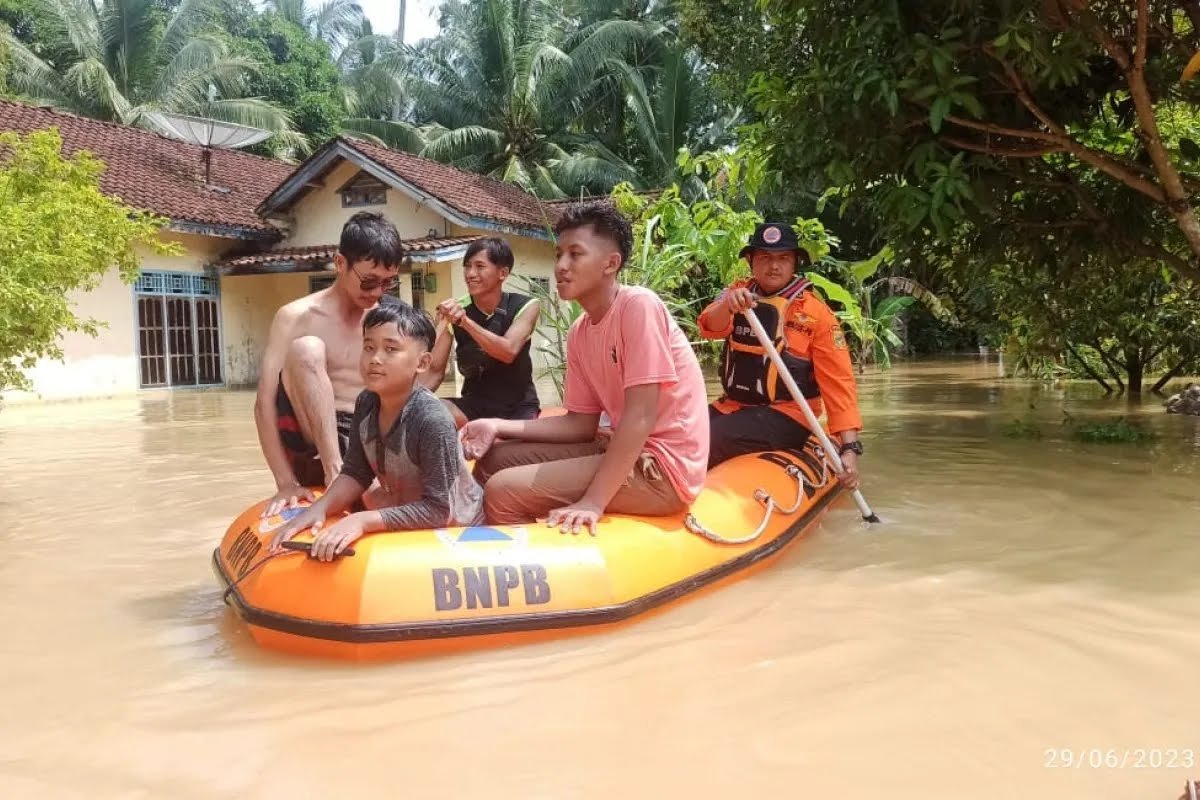 Banjir Melanda Kabupaten Tanggamus, BPBD Tanggamus Lakukan Pemantauan