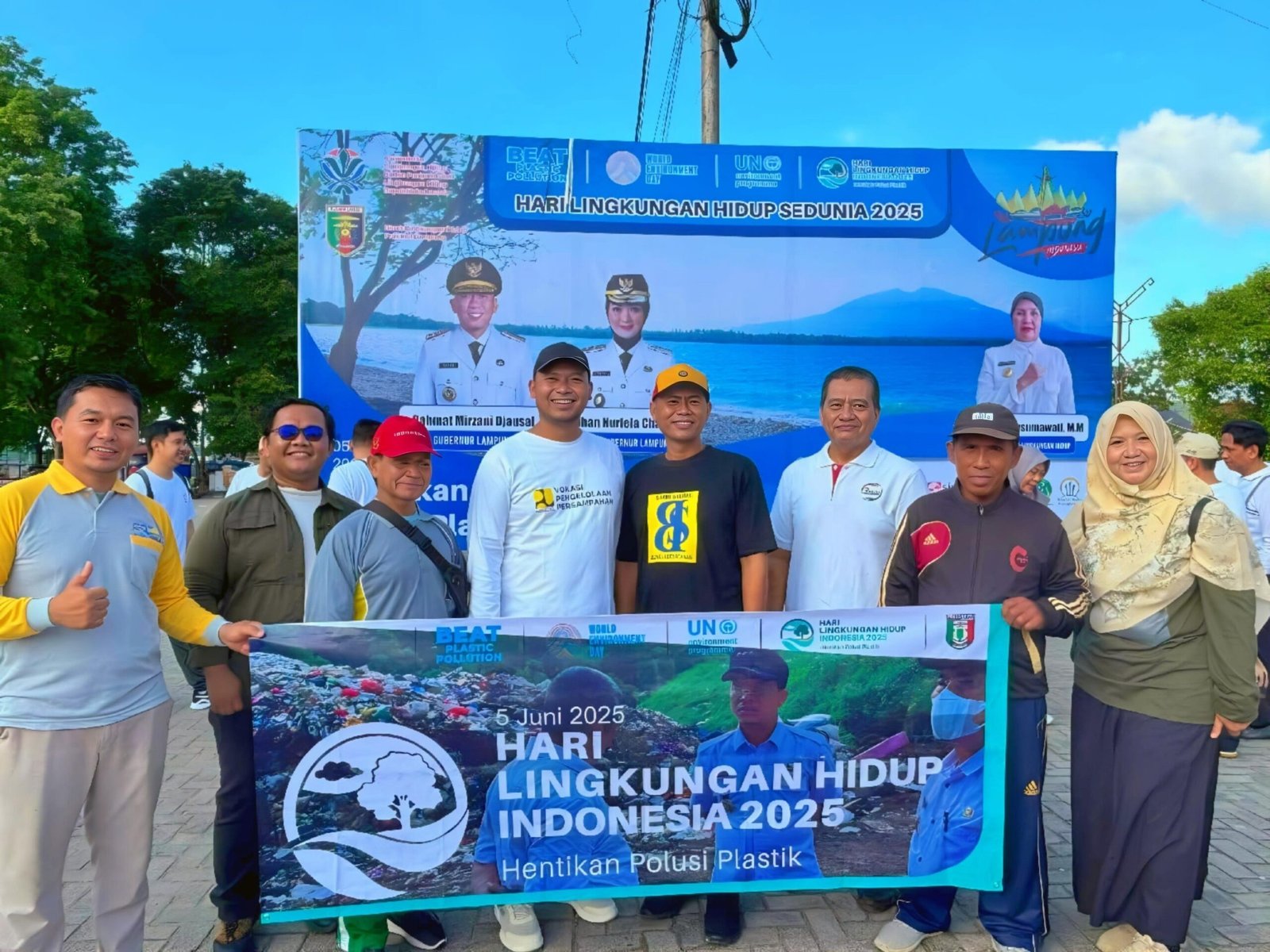 DLH Pringsewu di Bawah Kepemimpinan Akhmad Fadholi: Ubah Sampah Jadi Berkah Melalui Inovasi dan Kolaborasi Lintas Sektor 1 PRINGSEWU, (Akuratnews.pro) – Dinas Lingkungan Hidup (DLH) Kabupaten Pringsewu, di bawah komando Kepala Dinas Akhmad Fadholi,