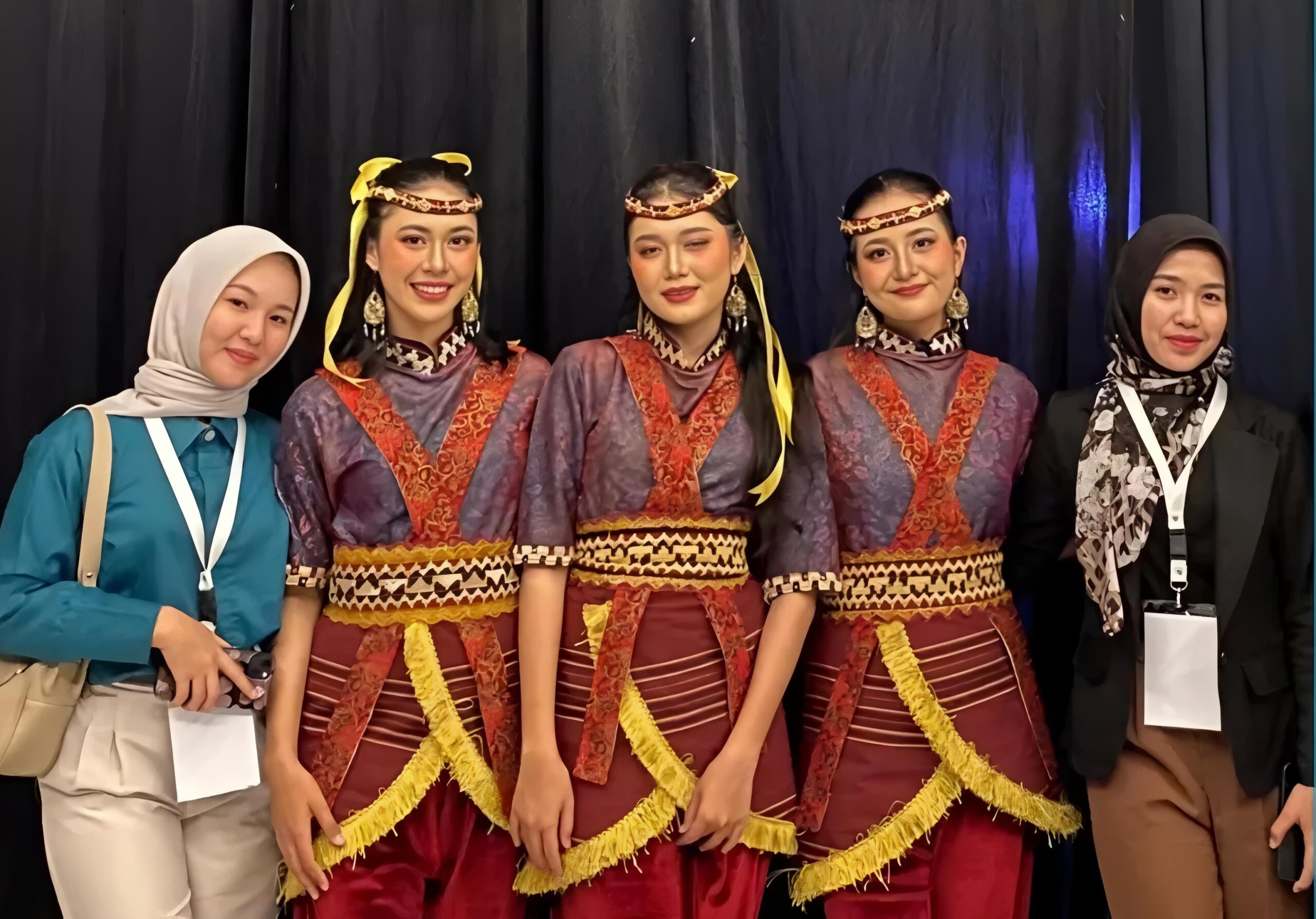 haja Aq2qq9MkE6Un23Pv 2 scaled