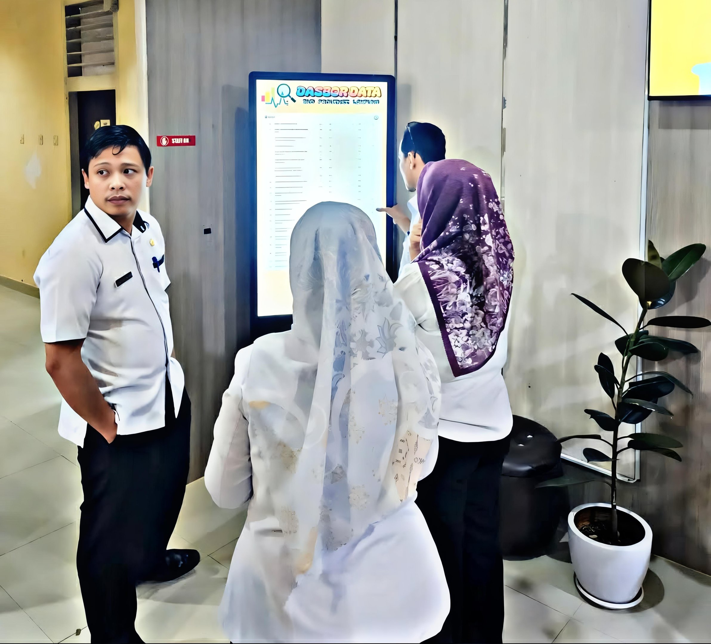 Kepala BKD Provinsi Lampung Monitoring Kehadiran ASN Melalui Aplikasi SI-KAP Versi 2