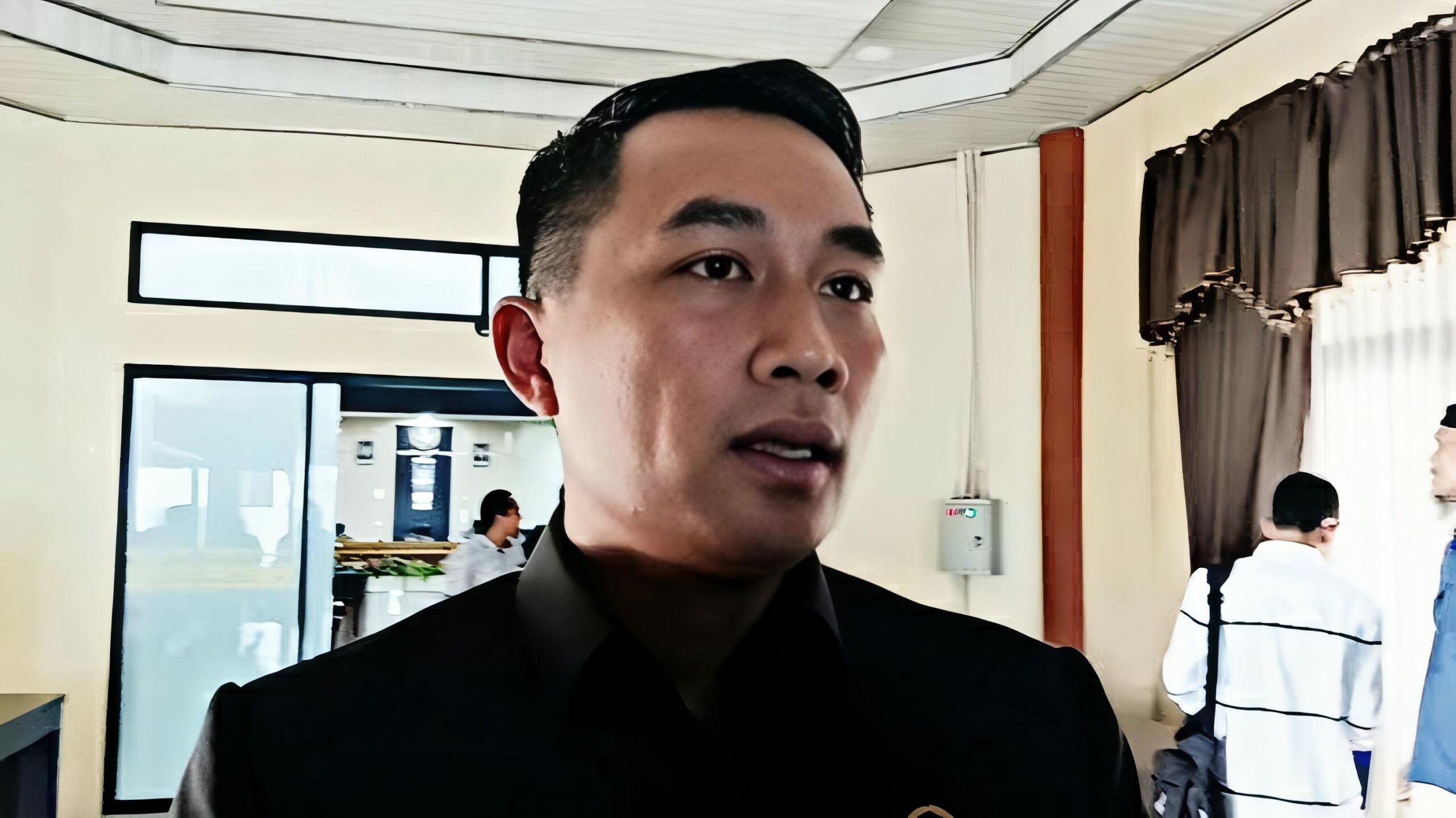 ketum dprd mxBMj1D1QOiqKVle 2 scaled