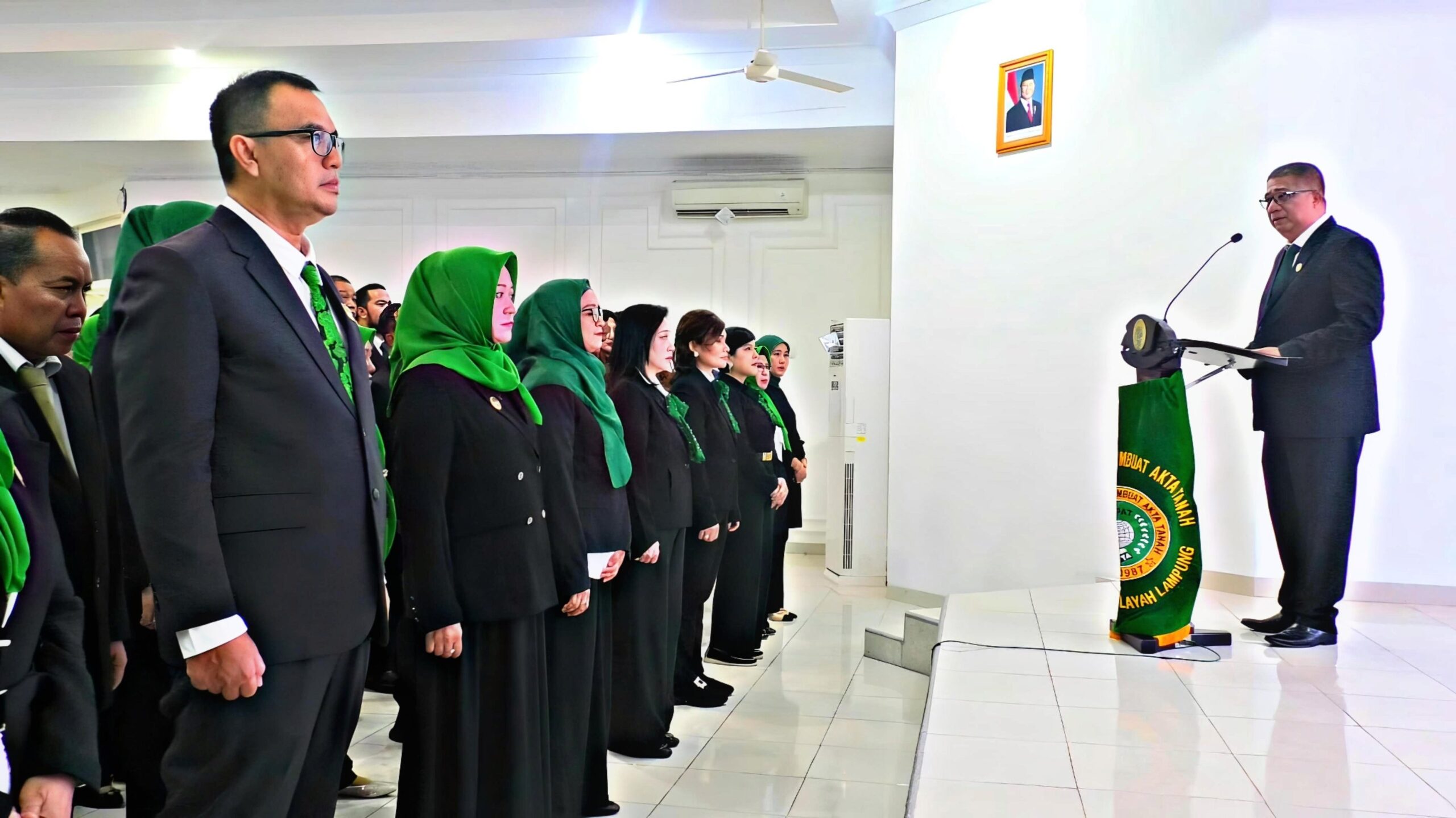 Pengurus Wilayah (Pengwil) Ikatan Pejabat Pembuat Akta Tanah (IPPAT) Provinsi Lampung Masa Bakti 2024-2027 resmi dilantik dan