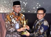 Gubernur Rahmat Mirzani Djausal Terima Langsung Penghargaan Mandaya Awards 2025
