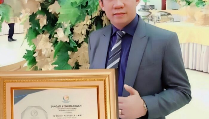 Torehkan Prestasi Nasional, Sekdaprov Lampung Marindo Kurniawan Raih Penghargaan Sekda Terbaik Kategori Vision 2025