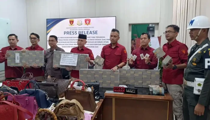Kejati Lampung Sita Aset Eks Bupati Pesawaran Dendi Ramadhona Senilai Rp45,2 Miliar, Ada Harley Davidson hingga 40 Tas Mewah