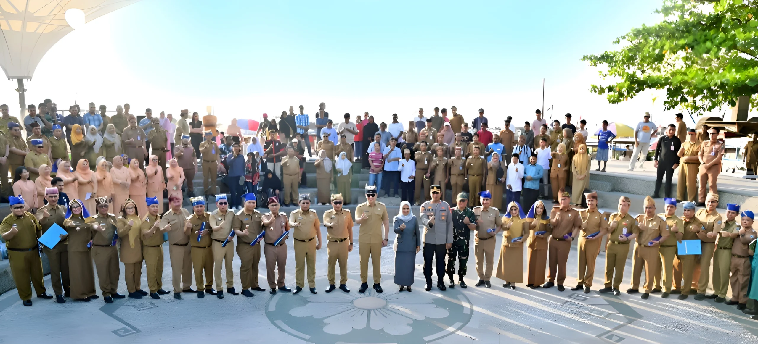 Dobrak Tradisi, Bupati Egi Lantik 17 Pejabat Eselon II Lampung Selatan di Ruang Terbuka Dermaga BOM Kalianda 1 Dobrak Tradisi, Bupati Egi Lantik 17 Pejabat Eselon II Lampung Selatan di Ruang Terbuka Dermaga BOM Kalianda
