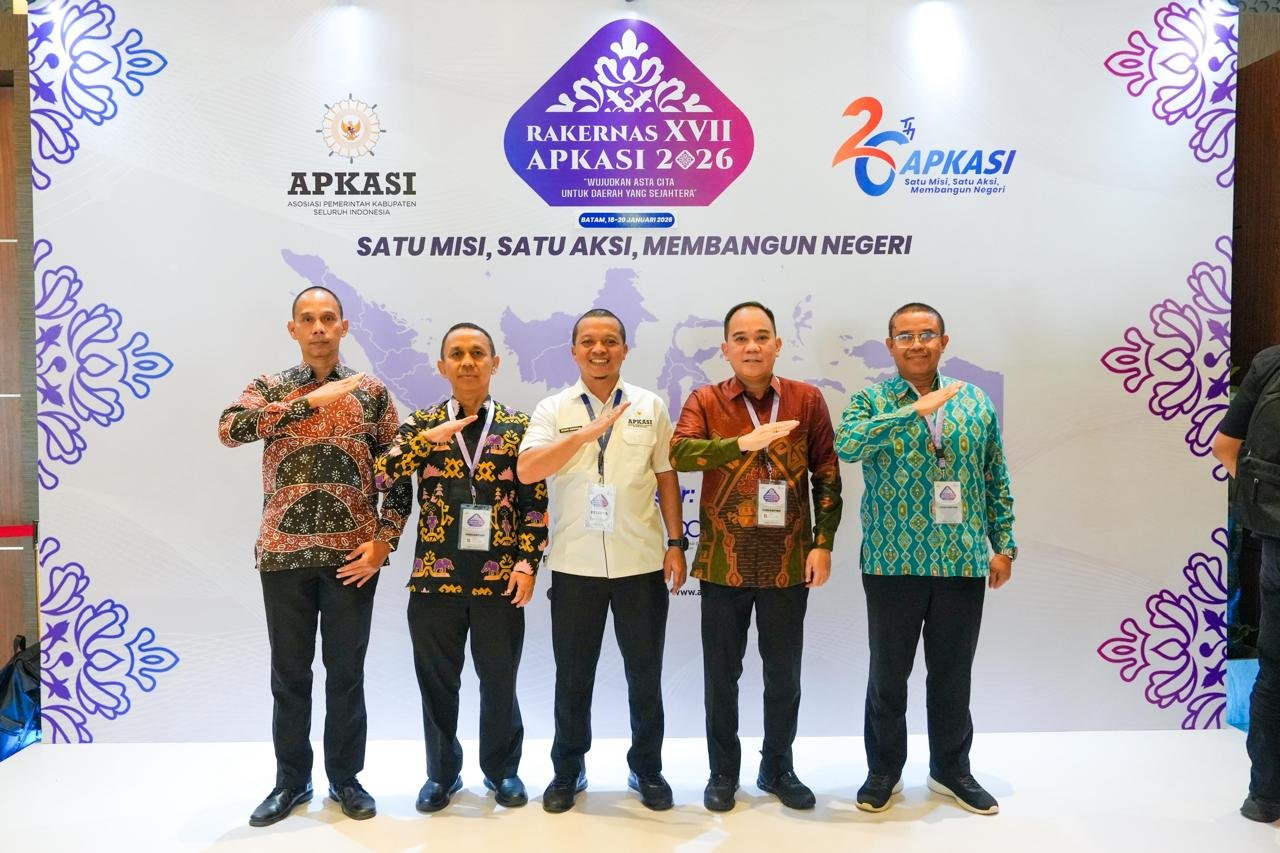 Perkuat Sinergi Daerah, Kepala BPKAD Pringsewu Dampingi Bupati Hadiri Rakernas APKASI 2026
