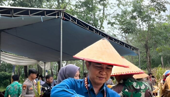 Perkuat Swasembada Pangan 2026, Kadisbunnak Tanggamus Henri Fatra Perkokoh Sinergi Lintas Sektor di Panen Raya Jagung