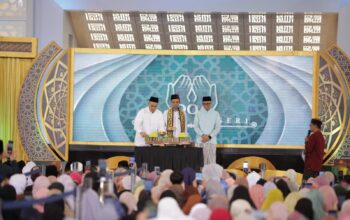 Bangga Jadi Tuan Rumah Doa Untuk Negeri tvOne, Gubernur Rahmat Mirzani Djausal Sambut Antusias Tausiah UAS di Masjid Al-Bakrie 6 Bangga Jadi Tuan Rumah Doa Untuk Negeri tvOne, Gubernur Rahmat Mirzani Djausal Sambut Antusias Tausiah UAS di Masjid Al-Bakrie