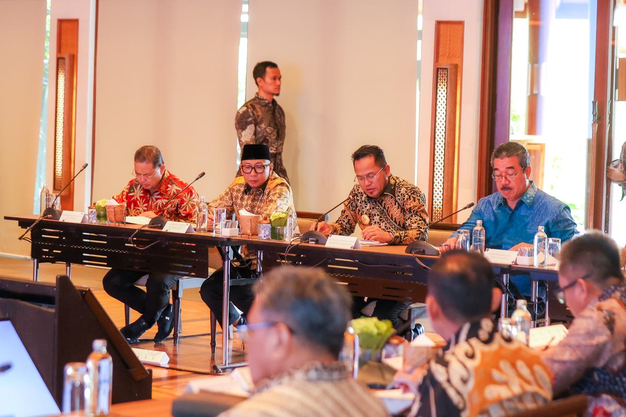 Hadiri Rapat APPSI di Bali, Gubernur Rahmat Mirzani Djausal Dorong Sinergi Daerah dan Pusat Lewat Program Kerja 2026
