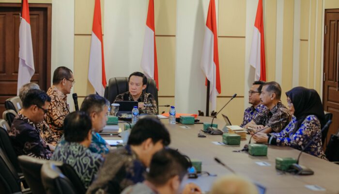 Pastikan Program Berjalan Optimal, Sekdaprov Marindo Pimpin Evaluasi Sekolah Rakyat Bersama BPKP Lampung