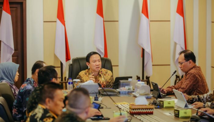 Perkuat Sinergi dengan KPK, Sekdaprov Marindo Pimpin Rakor Tingkatkan Pelayanan Publik dan Tata Kelola Pemerintahan