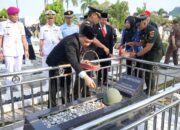 Khidmat di Taman Makam Pahlawan! Sekdaprov Marindo Pimpin Ziarah Peringatan HUT ke-62 Provinsi Lampung